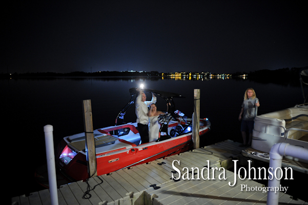 Best Lakeside wedding at Paradise Cove in Orlando, Florida - Wedding photographer - Sandra Johnson (SJFoto.com)